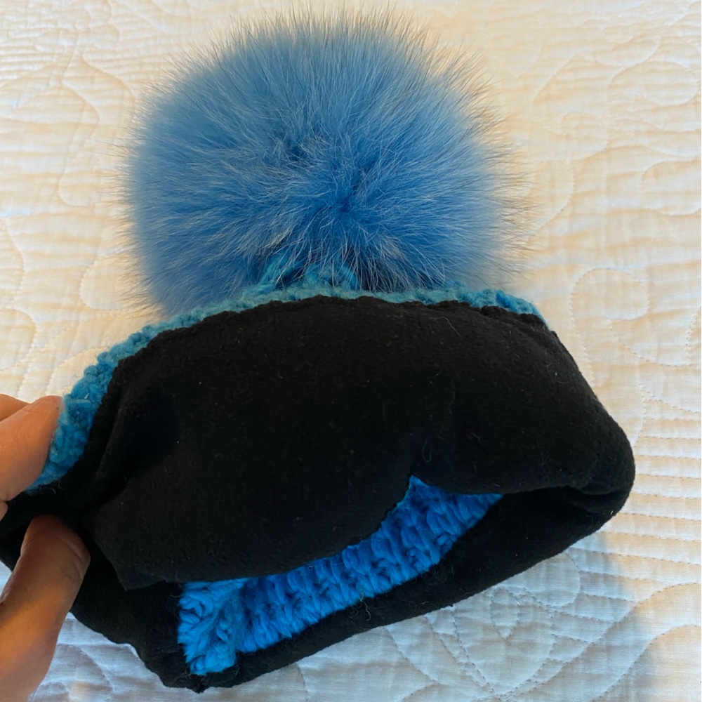 Canada Genuine Fox Fur Pompom Wool Blend Beanie.